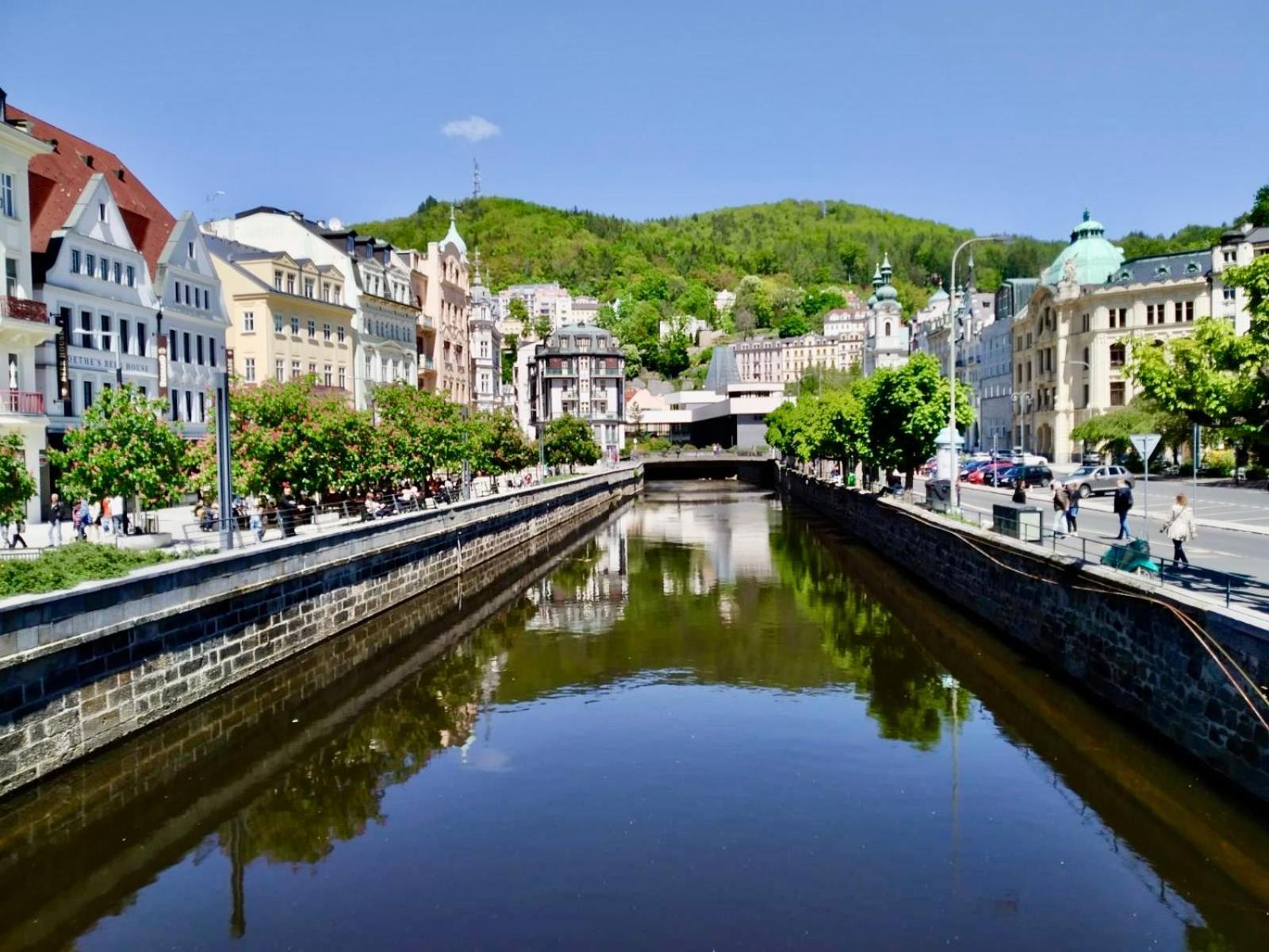 Artflora Kv Premium Karlovy Vary Exterior foto